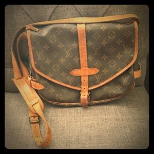 Authentic vintage Louis Vuitton Saumur 30